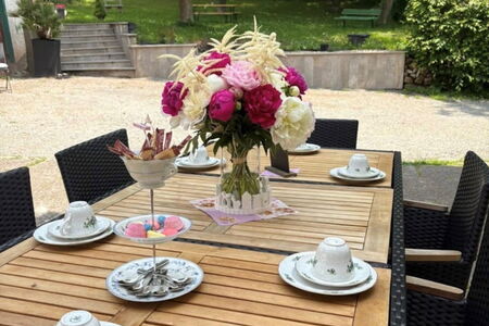 gedeckter Tisch im Sonntags-Café Treffurt